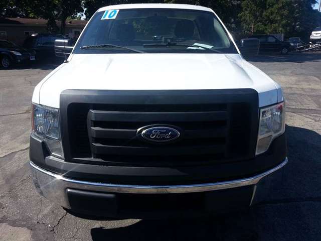 2010 Ford F-150 4x2 XL 2dr Regular Cab Styleside 8 ft. LB